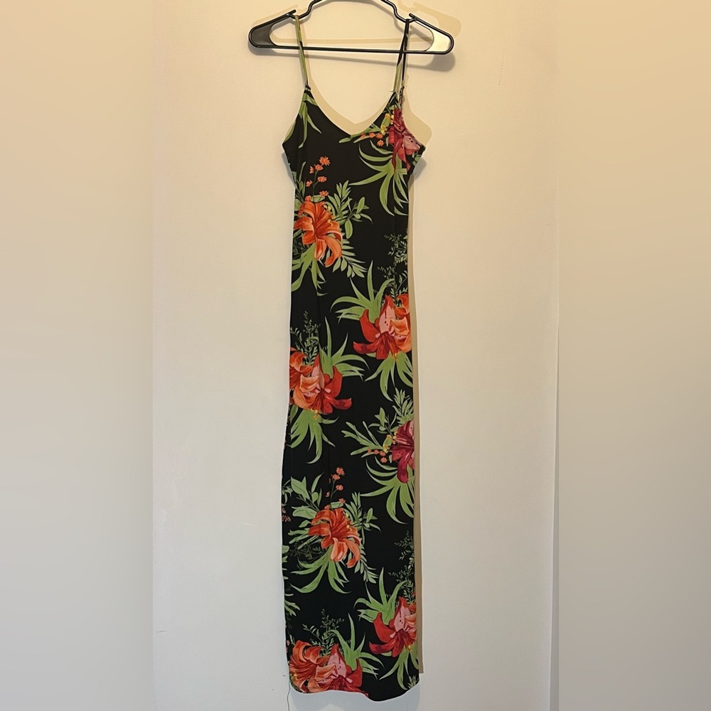 NWOT Women’s Maxi Floral Dress with a Side-Slit